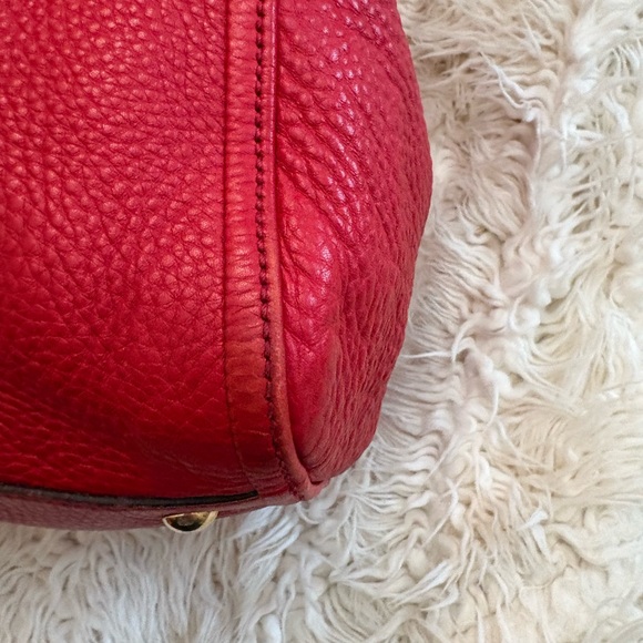 Luxury Staple Gucci Soho Shoulder Bag Authentic - Picture 7 of 12